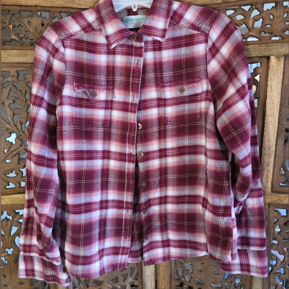 Plaid Button-Up Shirt in Red and White